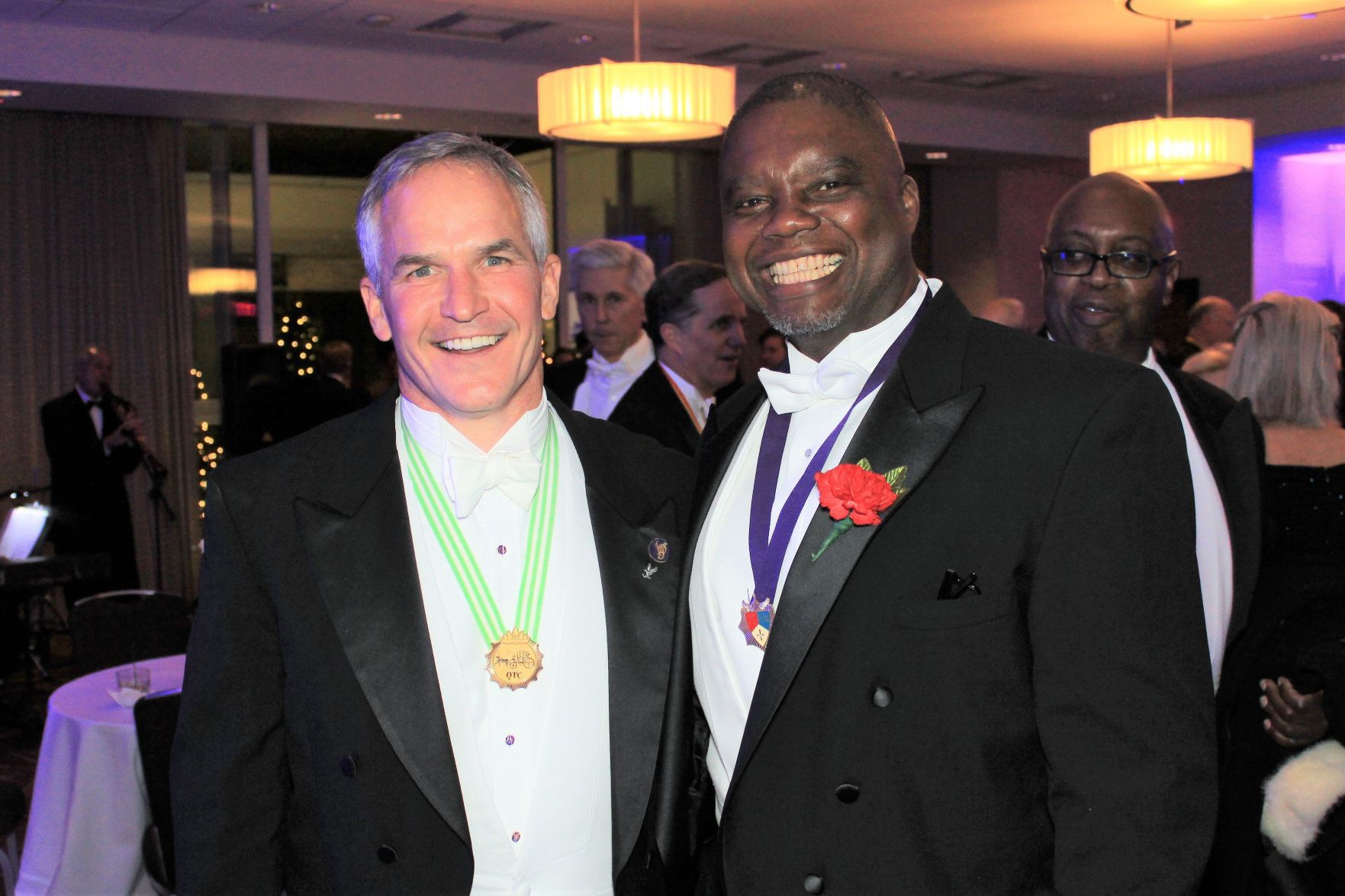 Ken Niemann, Julius Adewunmi